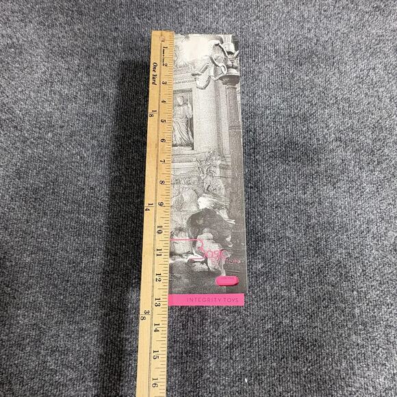 Integrity Toys Luscious Basic Edition Doll 12.5"‎ 2010 NRFB In Box - Picture 11 of 12